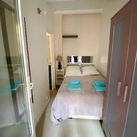 2 Chambres - Suquet, Terrasse Et Parking Apartman Cannes
